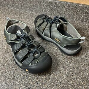 Keen Newport Hydro Leather Sandals Gray/Green Men's 11-11.5 Sport Hiking Outdoor